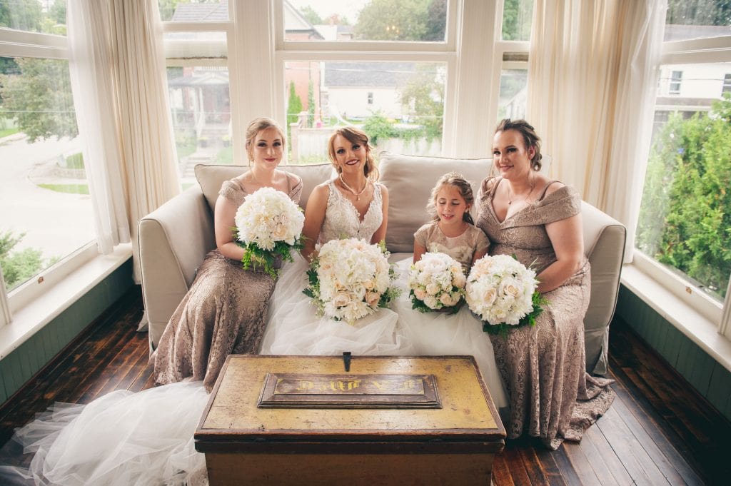 getting ready for wedding photo tips